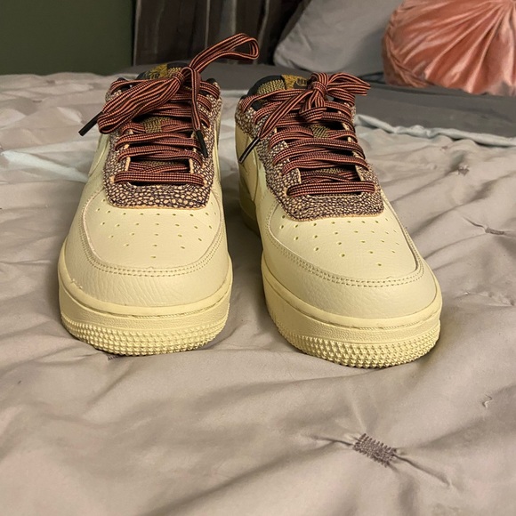 Worm literally twice - Picture 5 of 5